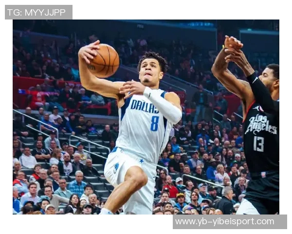 加兰赛季首秀表现平平26分钟贡献8分4助攻3失误需调整状态